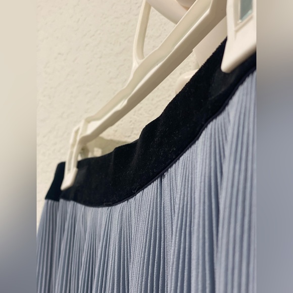 Zara Basic Pleated Palazzo Pants - Picture 3 of 6